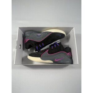 New Men’s Size 9 - Nike LeBron 22 Blacklight FZ1094 001